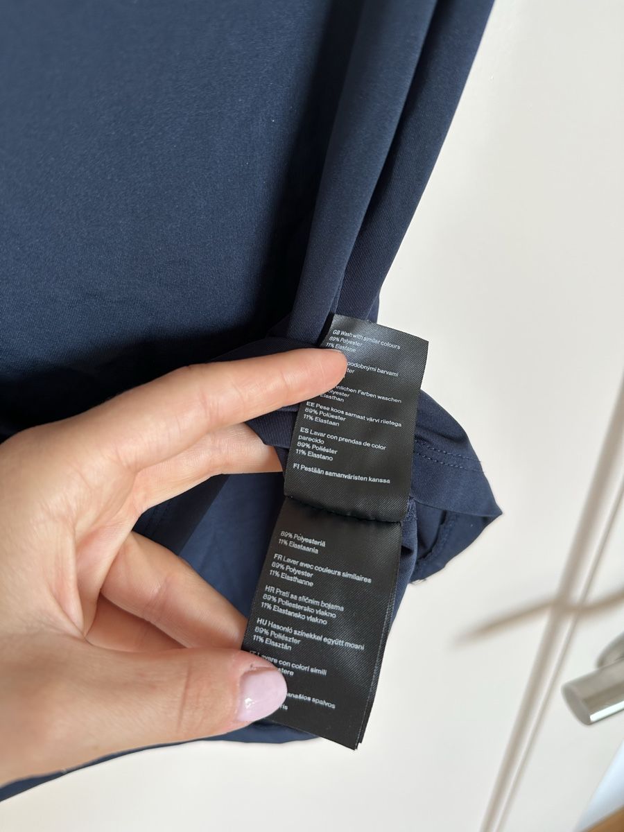 Weekday T-Shirts: T-Shirt Weekday dark blue size M – Gebraucht aus Orvin von mboder 3