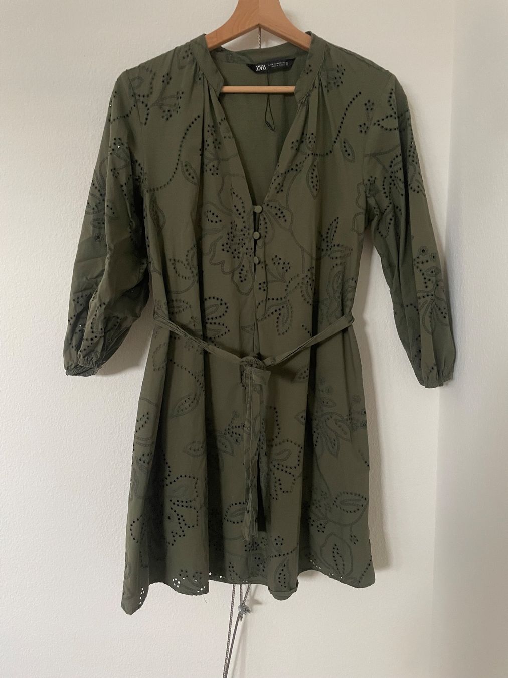 Zara Kleider: Zara Kleid – Gebraucht aus Oetwil a.d. Limmat von Junalou
