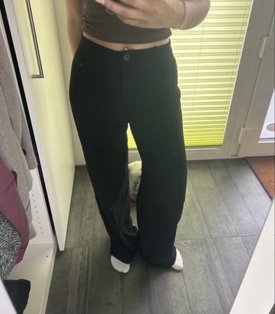 Schwarze highwaist Stoffhosen Bershka
