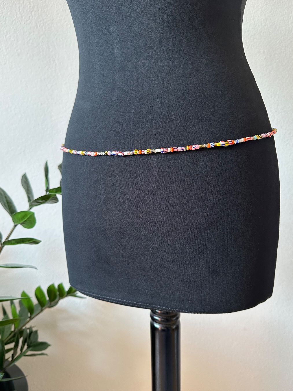 Catenine: Handgemachte Bauchkette – Nuovo e nell'imballaggio originale da Biel/Bienne venduto da COINCECILE 2