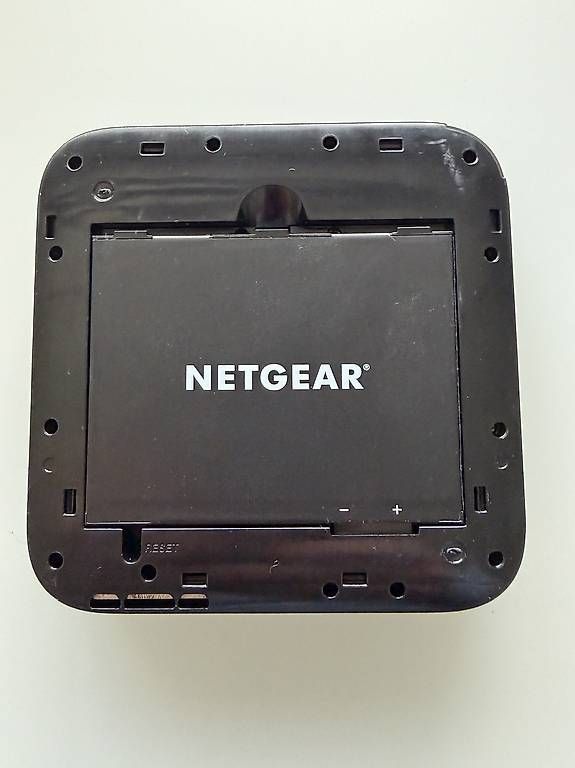 Netgear Hub & Switch: Netgear MR 5200 – Usato da Buckten venduto da Studiotools 1