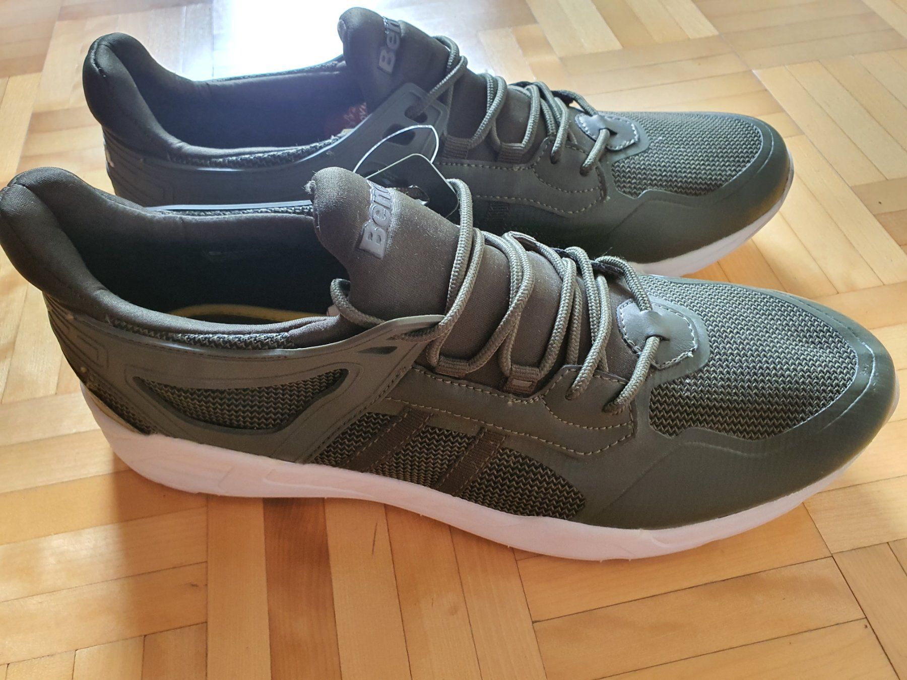 Bench Scarpe da uomo: Neue Turnschuhe von Bench 46 – Nuovo e nell'imballaggio originale da Schaffhausen venduto da Jaggi 1