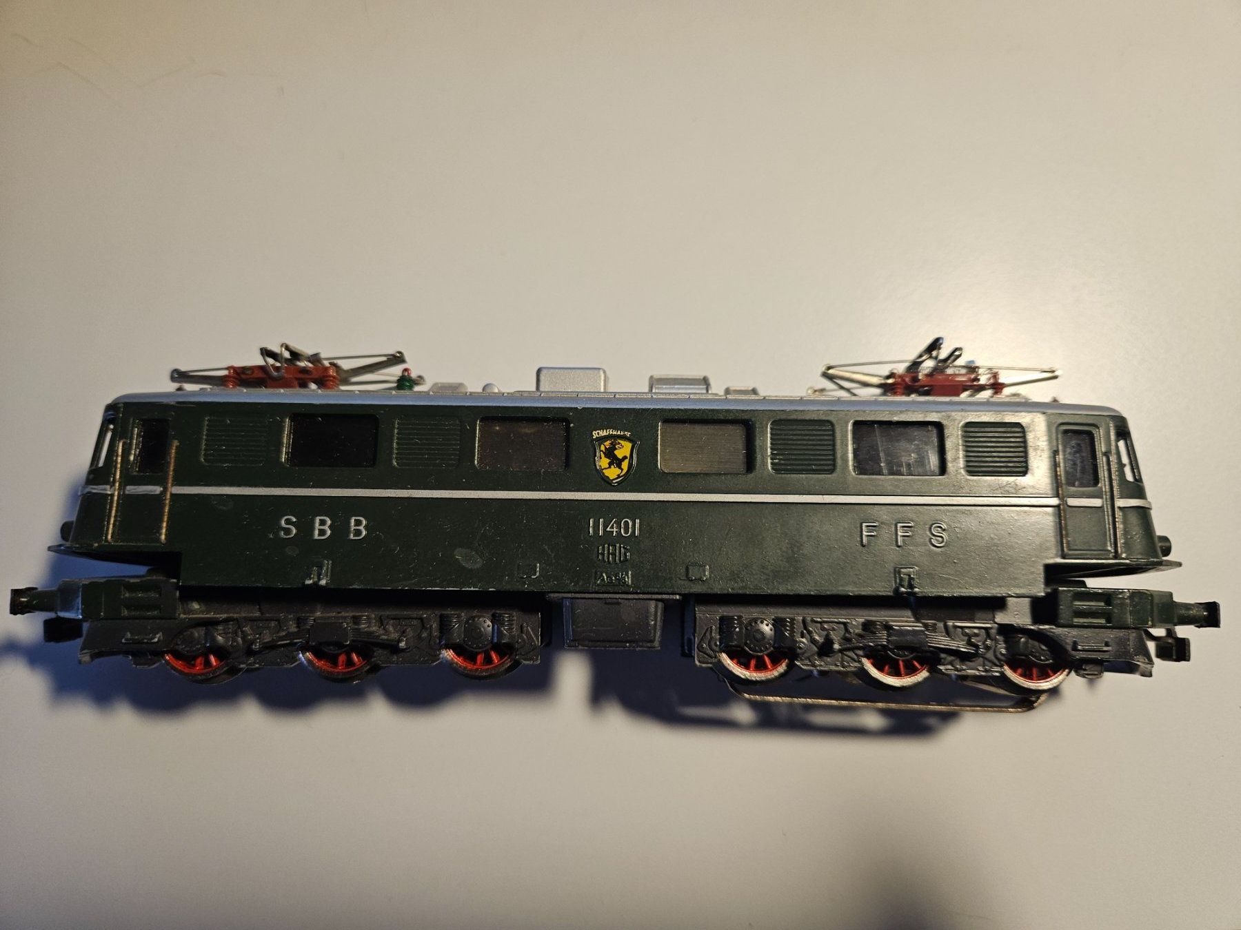 Hag Modellini di ferrovie: HAG/Bühler SBB Ae 6/6 AC – Usato da Bützberg venduto da Fraggles13 1