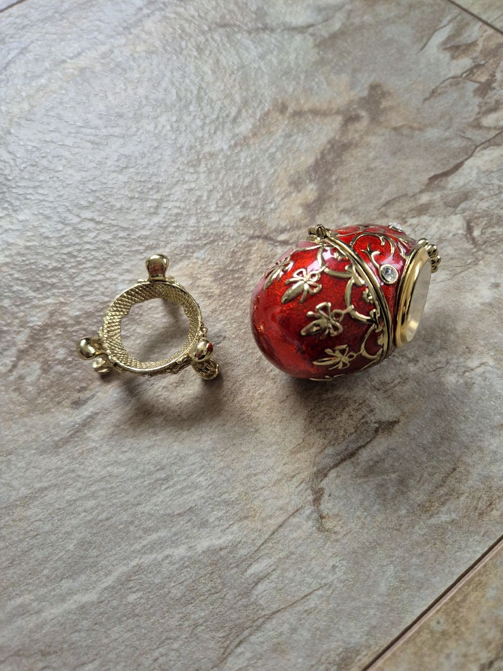 Franklin Mint Statuette: FRANKLIN MINT EI MIT UHR UND SWAROVSKI STEINEN – Usato da Dulliken venduto da sa_st 1