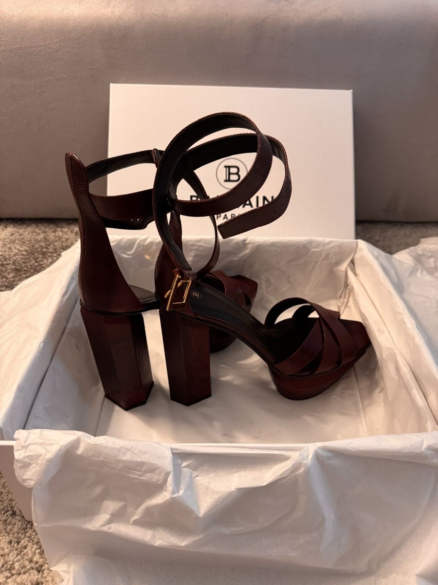 Balmain Scarpe da donna: BALMAIN Ava Plateau Designer Sandal Gr. 40 – Nuovo e nell'imballaggio originale da Bern venduto da kwa_pyt9 1
