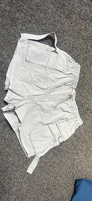 Pantaloni: Kurze Cargohose – Usato da Bubikon venduto da bue_t8nz