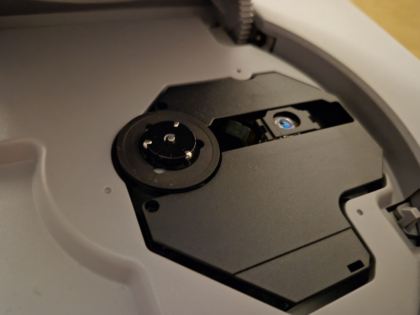 Sony Konsolen: schöne PlayStation 1 mit Game und 2 Pad – Gebraucht aus Dielsdorf von BARDARRU 5