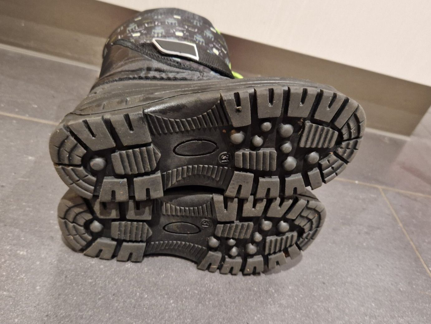 Scarpe per ragazzi: Winterschuhe / Winterstiefel / Matschstiefel 31 – Nuovo e nell'imballaggio originale da Giswil venduto da monimaus08 1