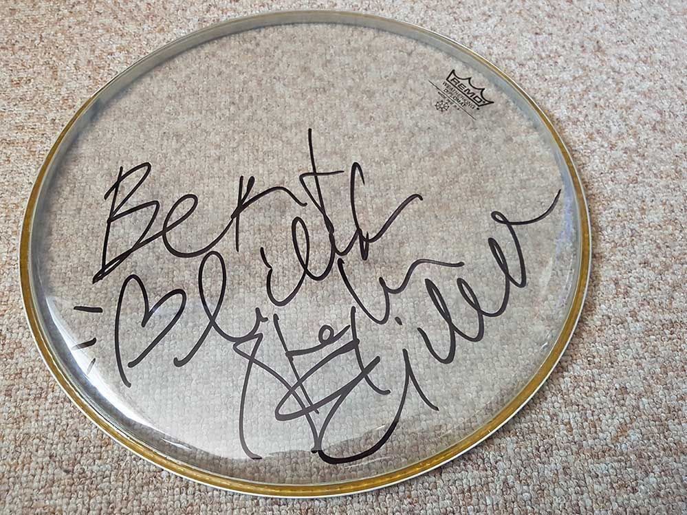 Autografi: Stephan Eicher - Autogramm auf Drumfell – Usato da Kaisten venduto da Simpsons4