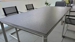 Designer Tisch – Granit Tischplatte | Edelstahlgestell