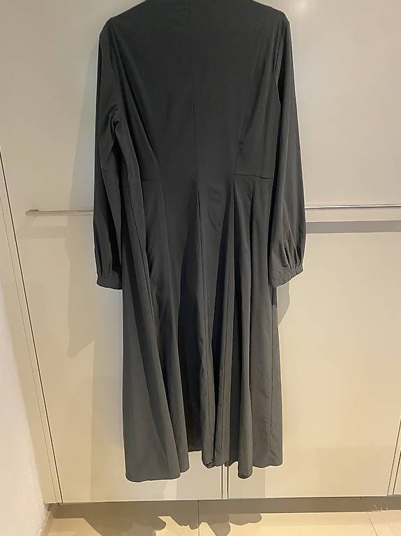 Vestiti: Nile SYNDICATE Kleid Gr. 38  Dunkelgrau  Elegantes  – Usato da Rorschach venduto da Lauraq12 1