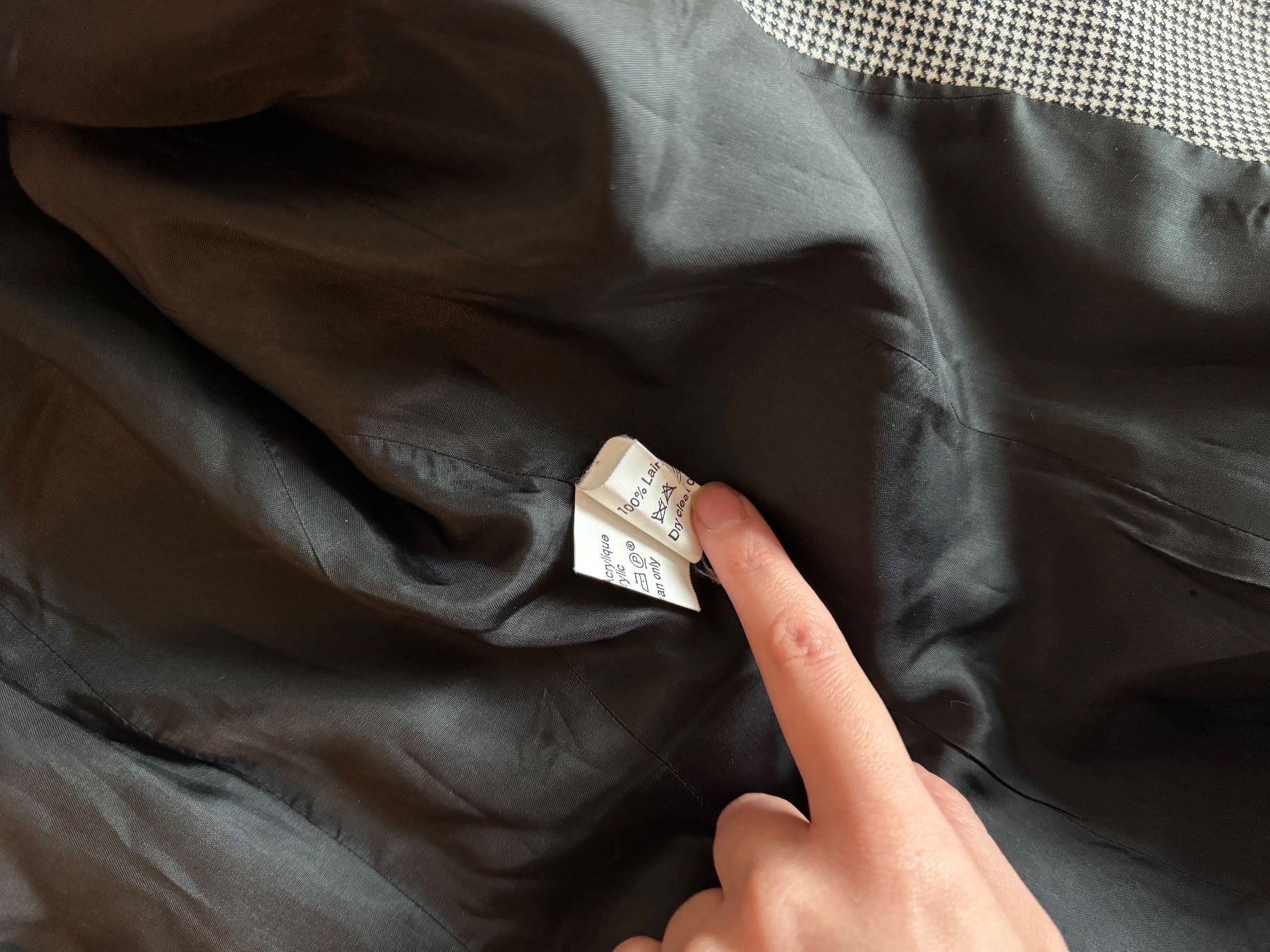 Mugler Giacche: Vintage Mugler Wool Winter Jacket – Usato da Fribourg venduto da mariedw 2