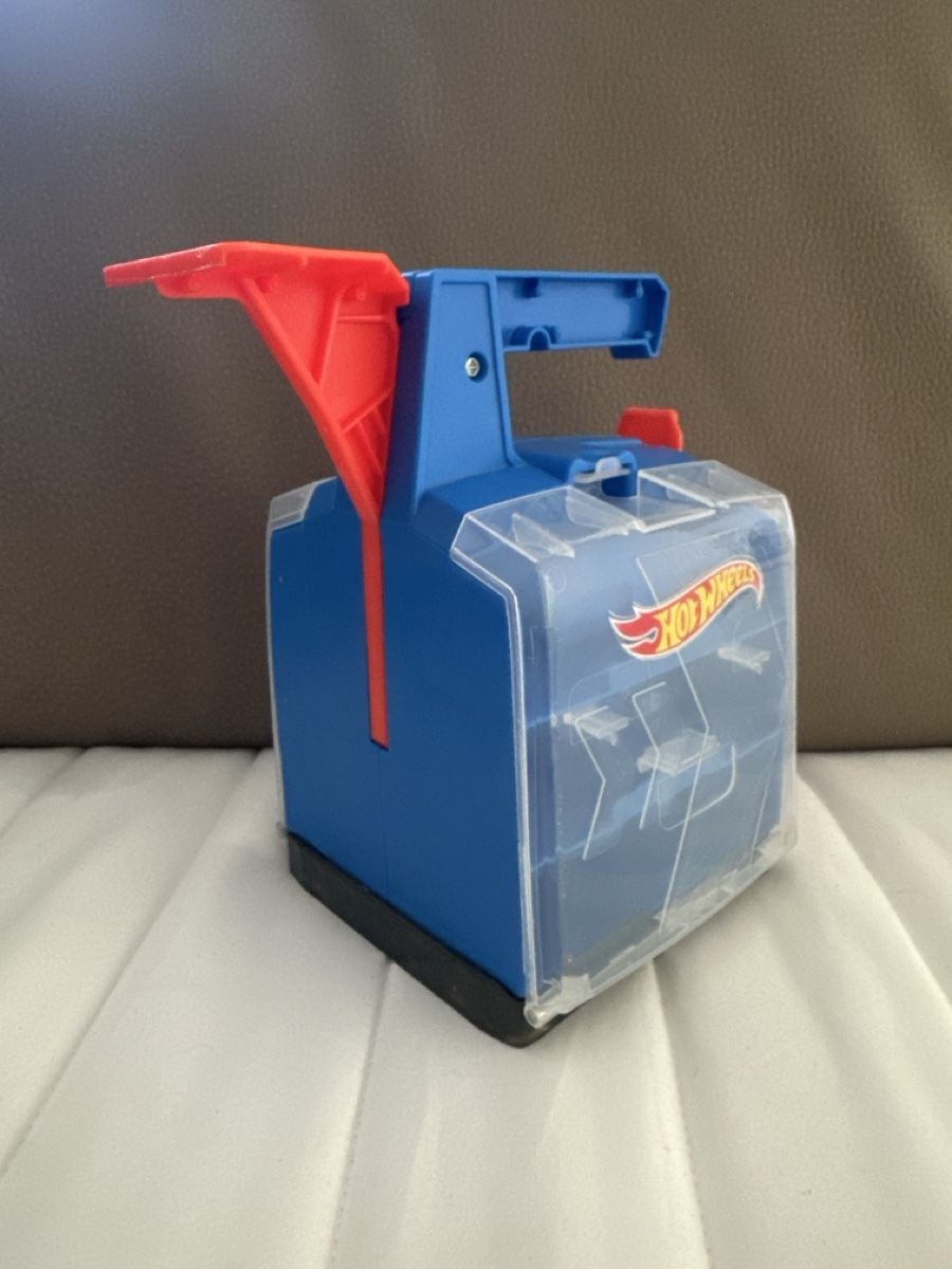 Hot Wheels Modellini d'auto: Hot Wheels carrying case blue red used – Usato da Büren an der Aare venduto da bradlee512 1