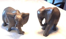 Buchstützen,  Elefant