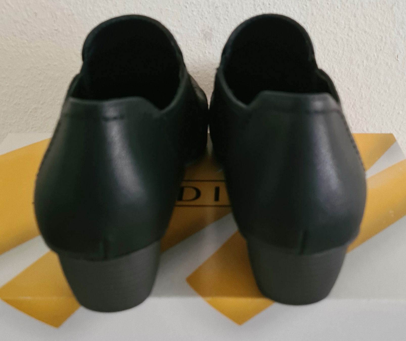 Damenschuhe: Pumps schwarz Grösse 38, neu – Neu und originalverpackt aus Winterthur von bibummi 7