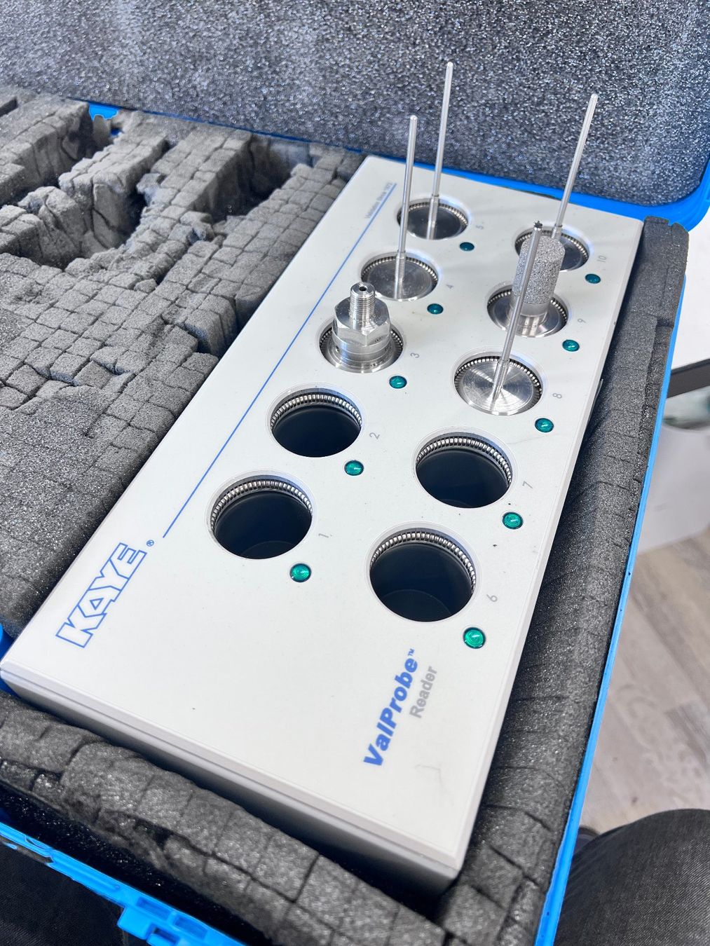 Accessori da laboratorio: Kaye Instruments ValProbe Reader X2550 (GE Thermometrics) – Usato da Niederdorf venduto da LeptonAG_Labor 3