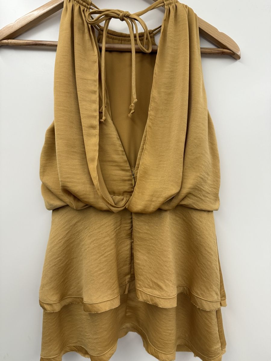 Top: BCBG Maxazria Top XS Gold – Nuovo (secondo la descrizione) da Zürich venduto da WomenMenKidsClothes 4