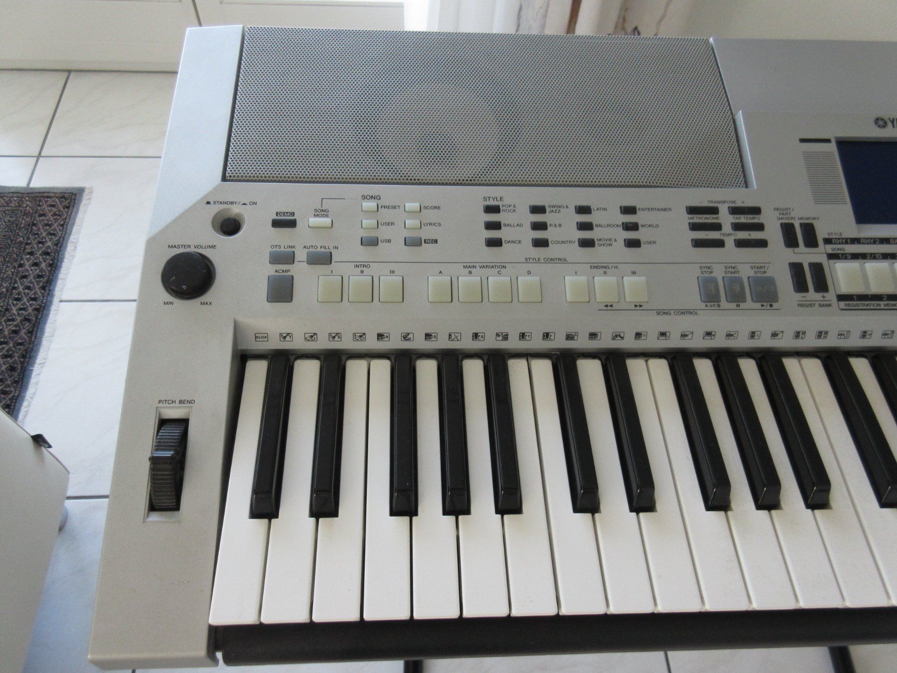 Yamaha Strumenti musicali: Keyboard YAMAHA PSR-S550 – Nuovo (secondo la descrizione) da Weinfelden venduto da Kunst2010 2