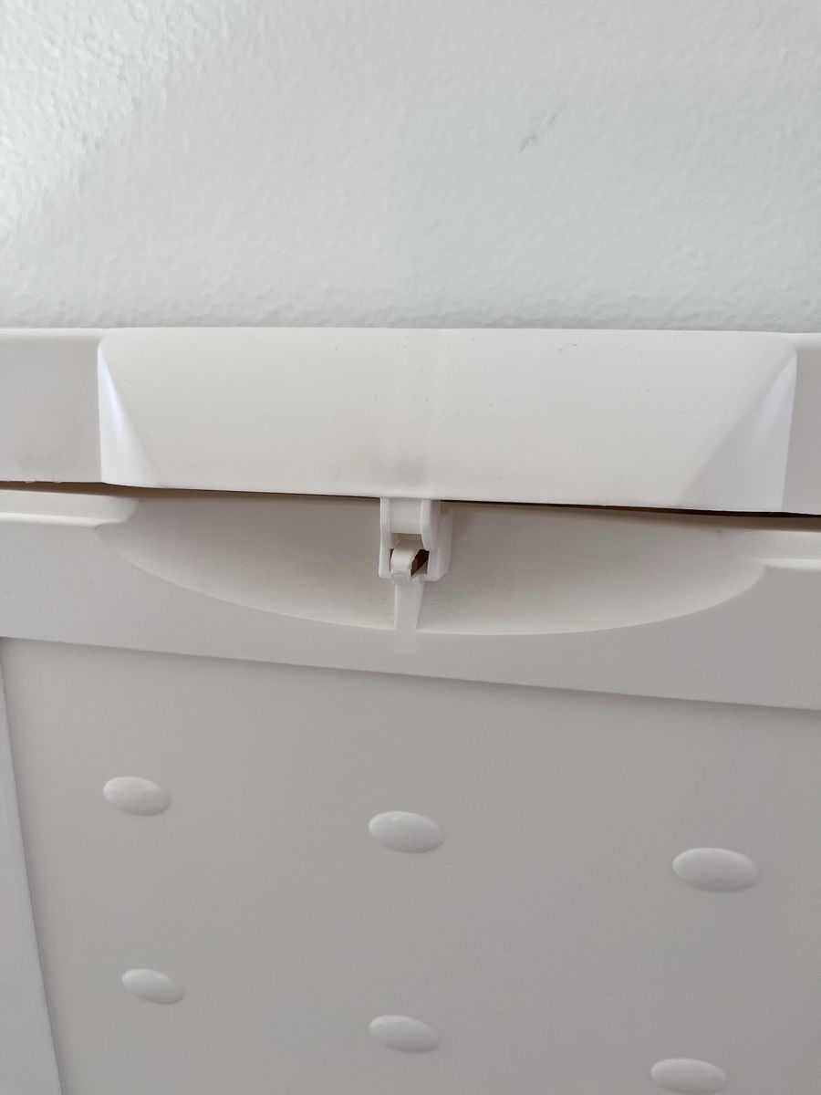 Coffres de rangement: Gartenbox weiss  – D'occasion à Hinwil par dire07 2