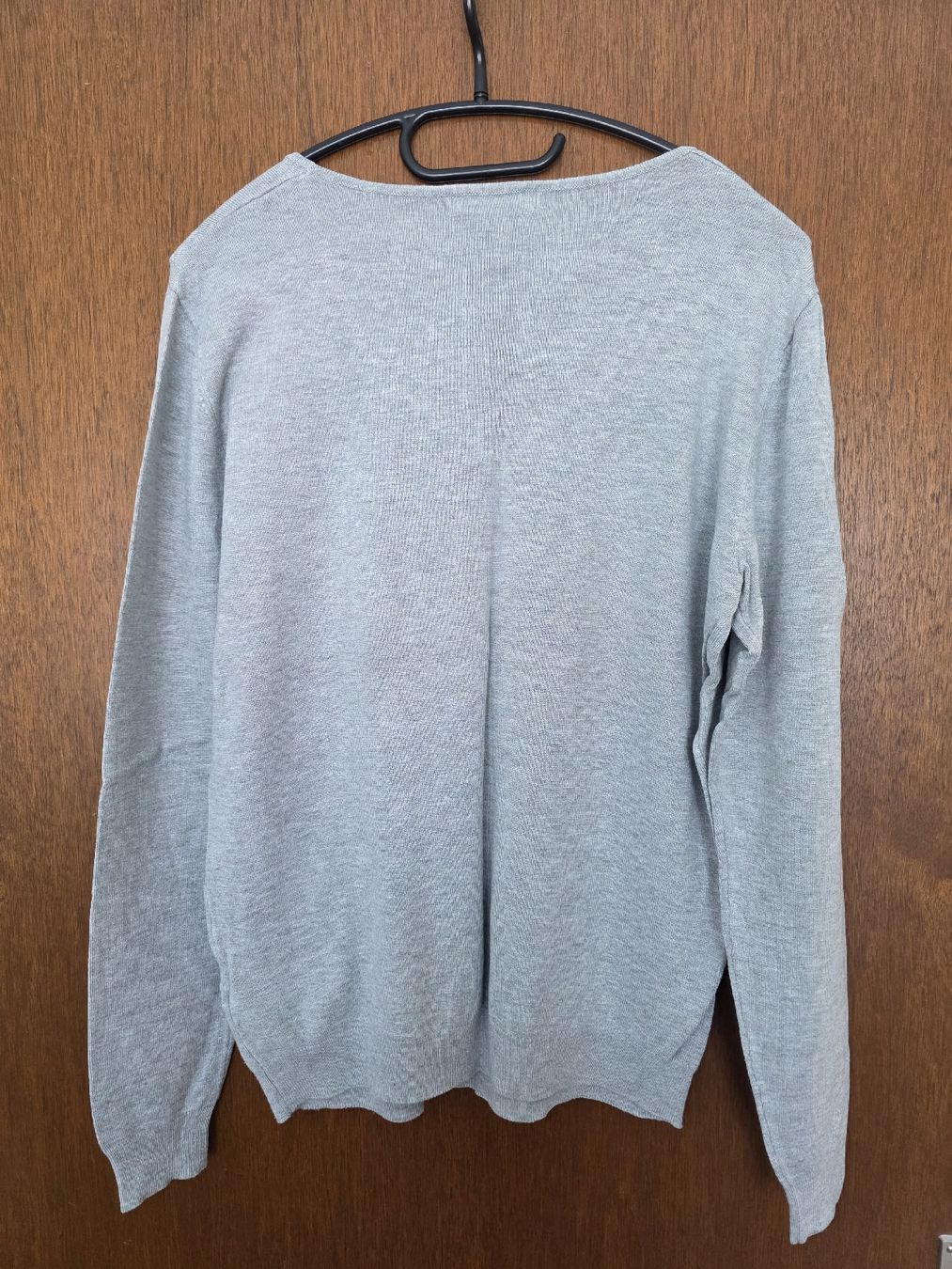 Guess Pullover & Sweatshirts: Pullover Guess grau Grösse L mit Steinen – Gebraucht aus Eggenwil von Schramy 2