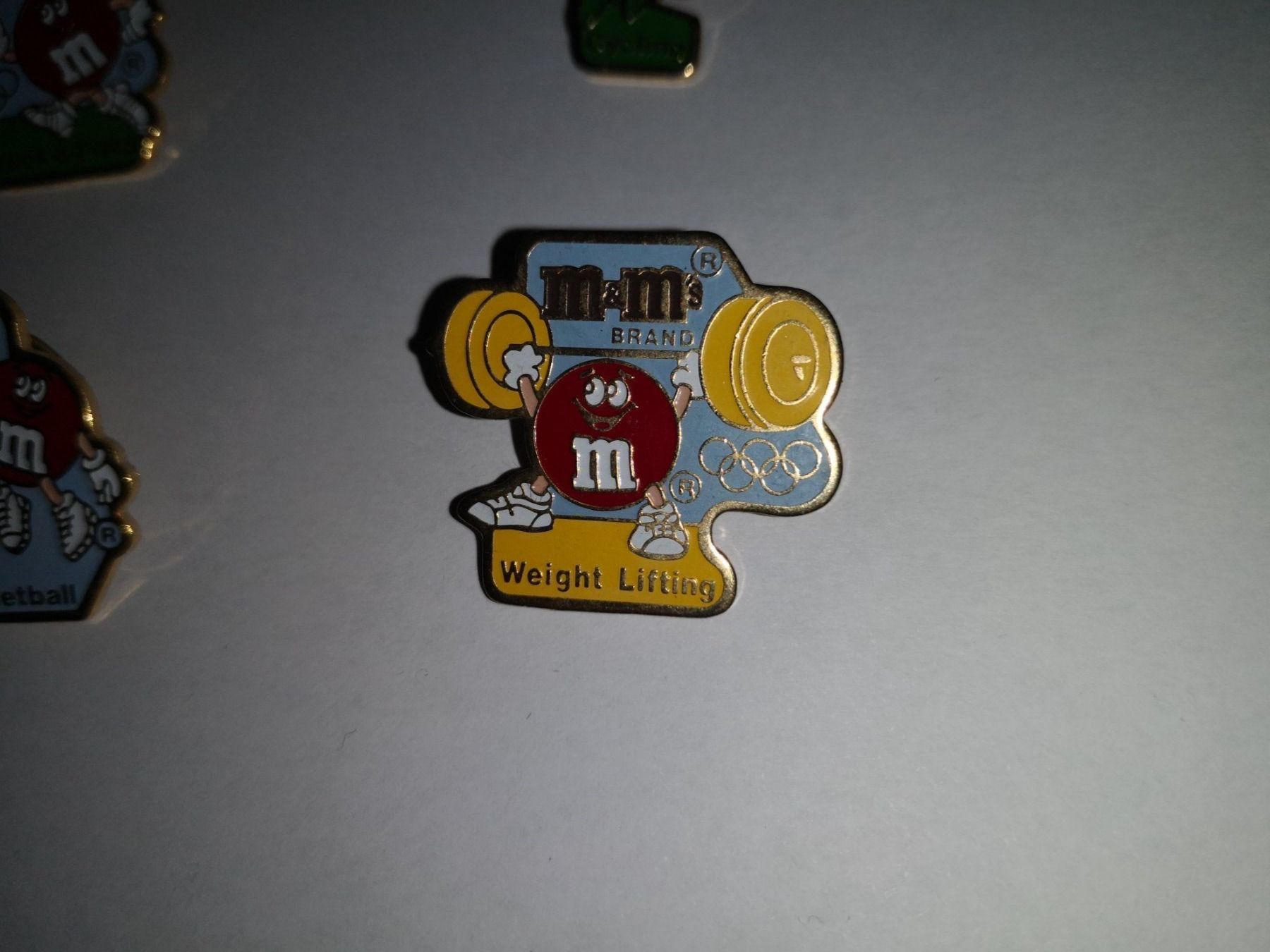 Plaketten & Abzeichen: Pin.      M&M's – Gebraucht aus Lostorf von rubileo 3