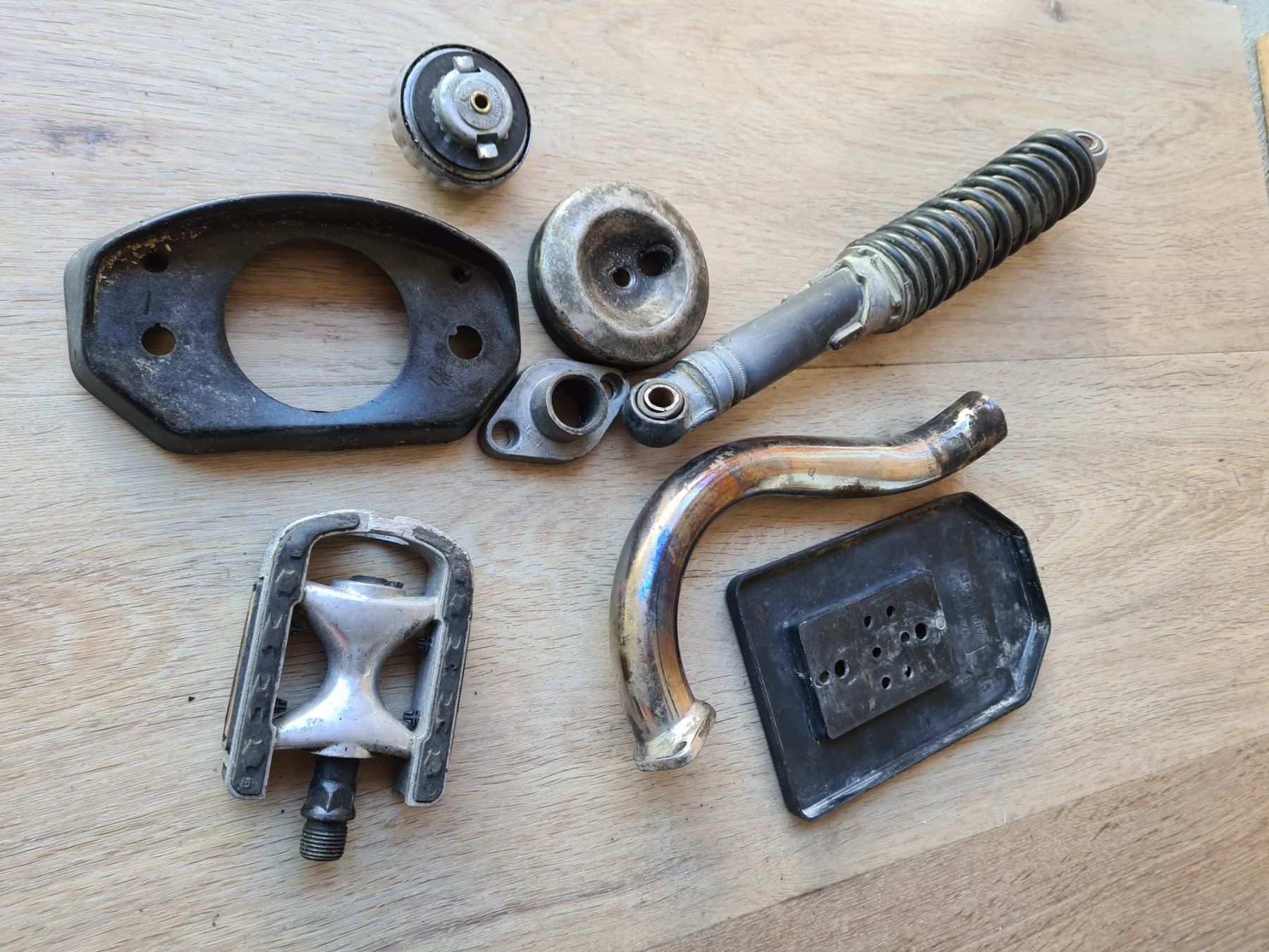 Puch Ciclomotori: Diverse Mofateile Puch Maxi S/N E50/Sachs.... – Difettoso da frümsen venduto da Sailem 1
