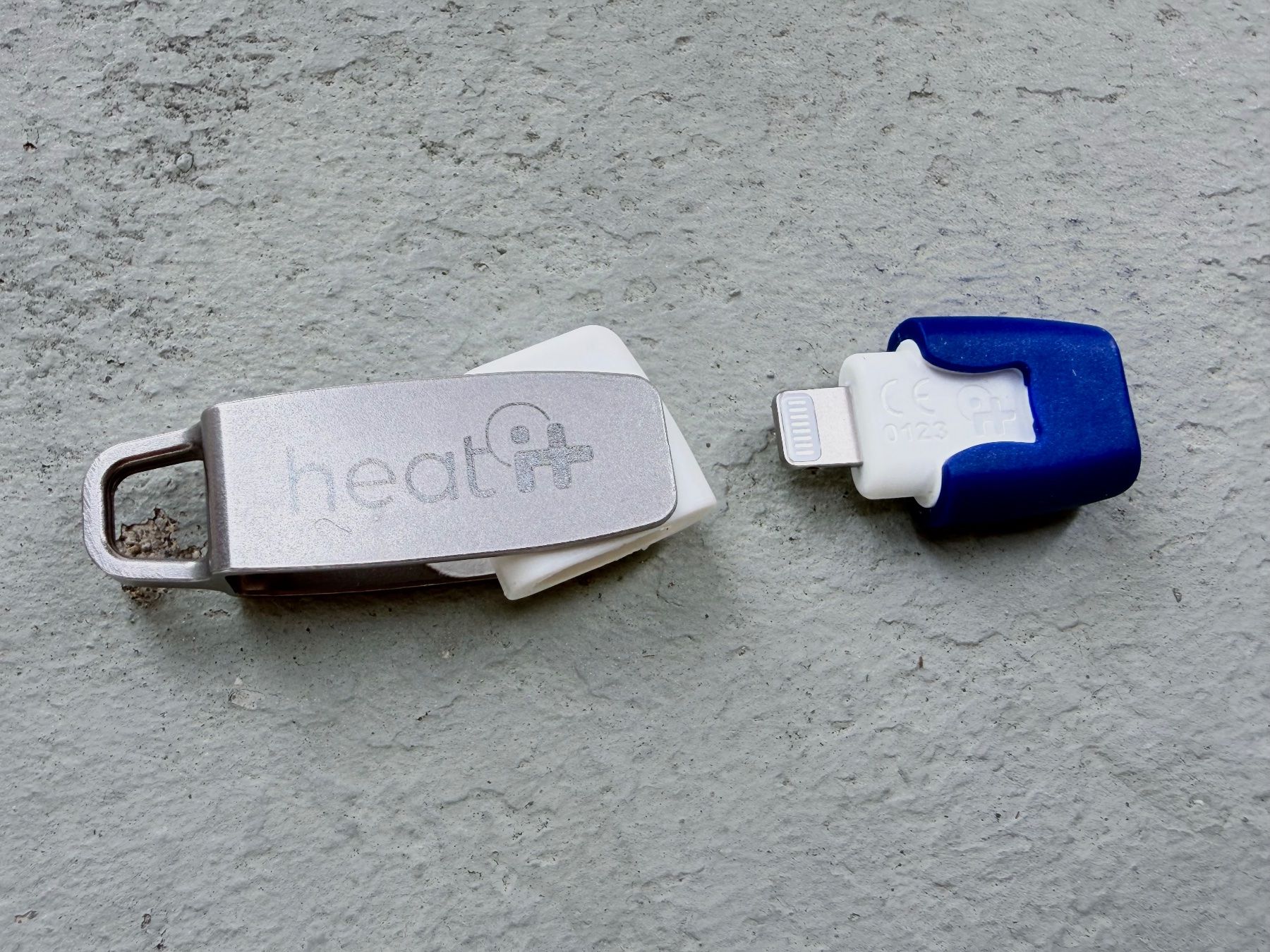 Mallettes de secours: Heat it (Lightning pour iPhone 6S - 14)) – Neuf (Voir description) à Lucens par gardur