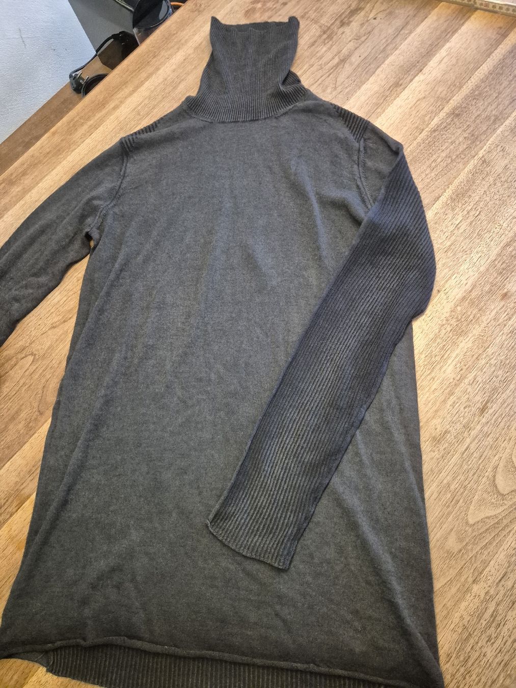 Pullover & Sweatshirts: Masnada Rollkragenpullover – Neu (gemäss Beschreibung) aus Weesen von sch_cs6t