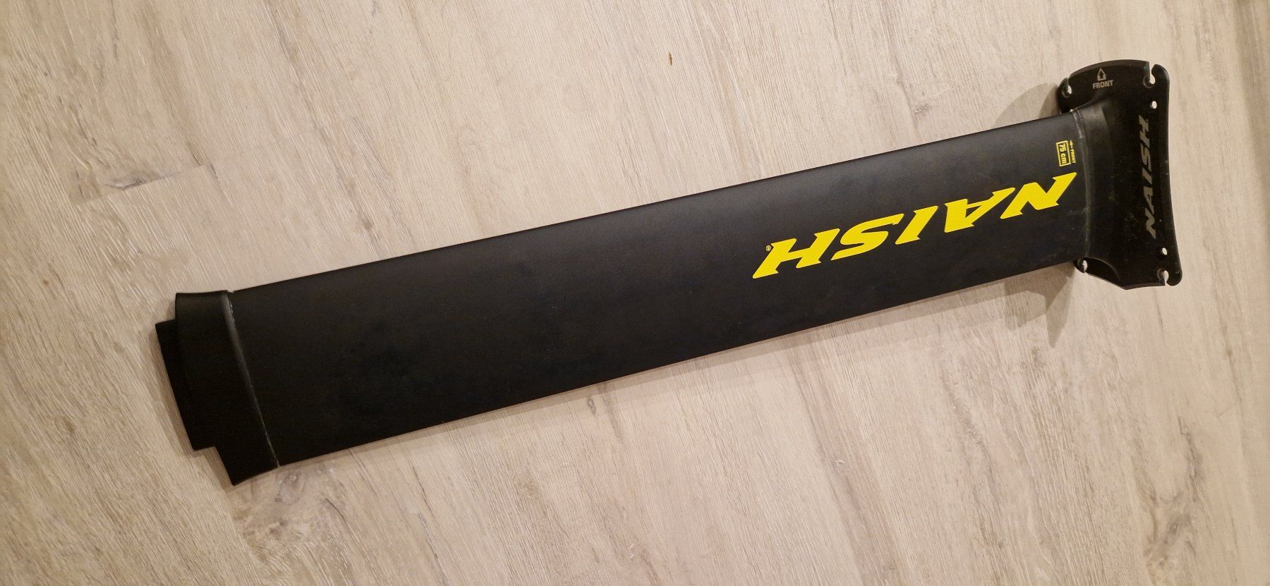 Naish Tavole da surf e di nuoto: Naish Foil-Mast 75 cm mit Basisplatte – Usato da Uhwiesen venduto da buleyupi 2
