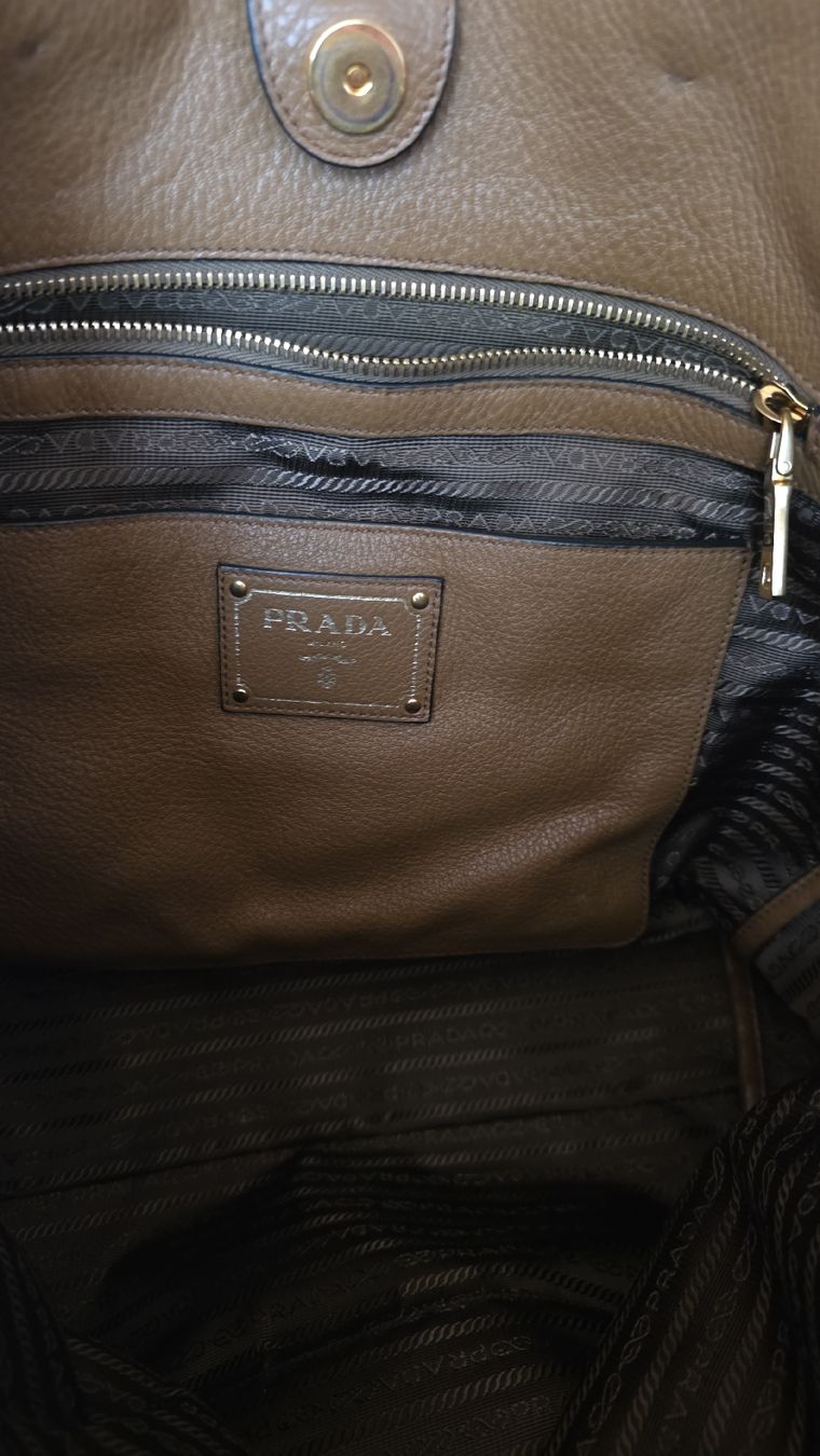 Prada Borse da donna: PRADA Vitello Phenix Tote Tasche ab 50 CHF – Usato da Seewis Dorf venduto da kai_zg5c 2