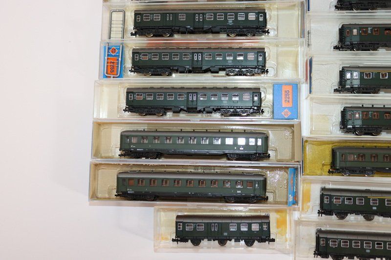 Roco Modellini di ferrovie: 20 Roco Wagen ( 501 ) – Usato da Kerzers venduto da Winu64 4