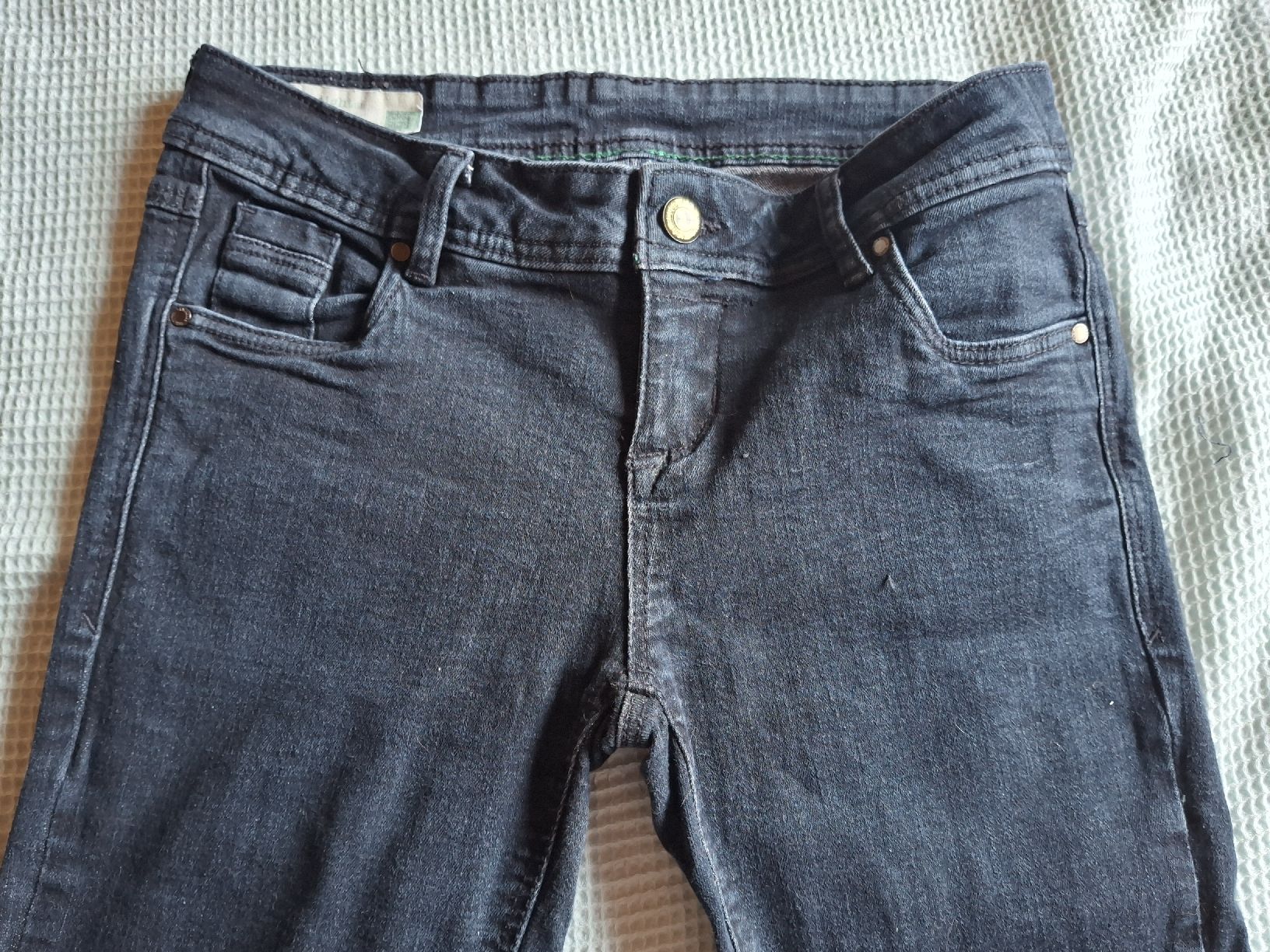 C&A Jeans: Pantalon jeans noir taille 36 marque C&A – Usato da Villiers venduto da san_jn5w 2
