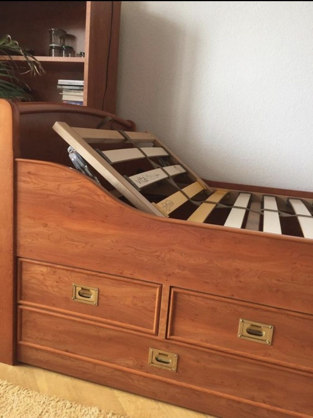 Letti: Bett mit viel Stauraum/Schubladen – Usato da Bern venduto da tillier6 5
