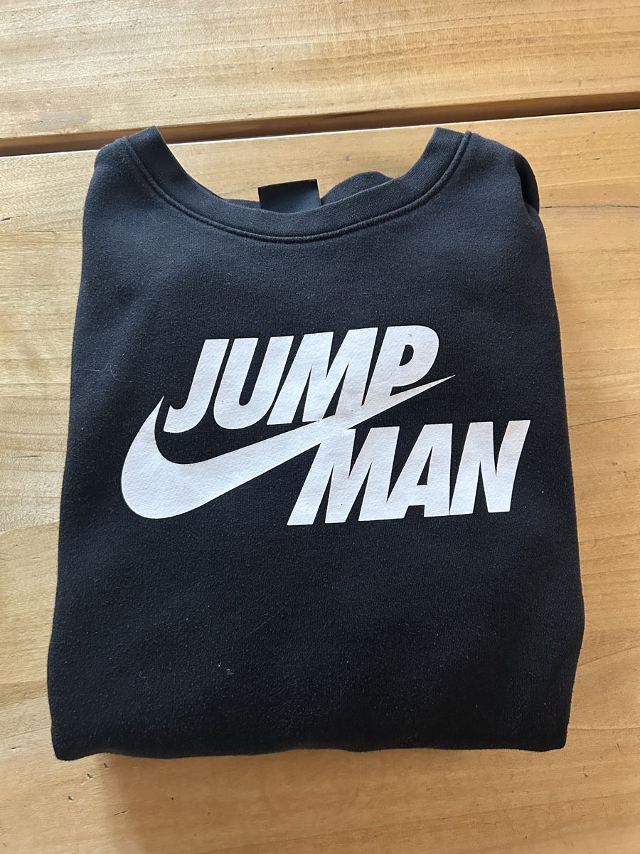 Jordan Pulls et sweat-shirts: Pull Jordan – D'occasion à Muraz (Collombey) par Jul_ff