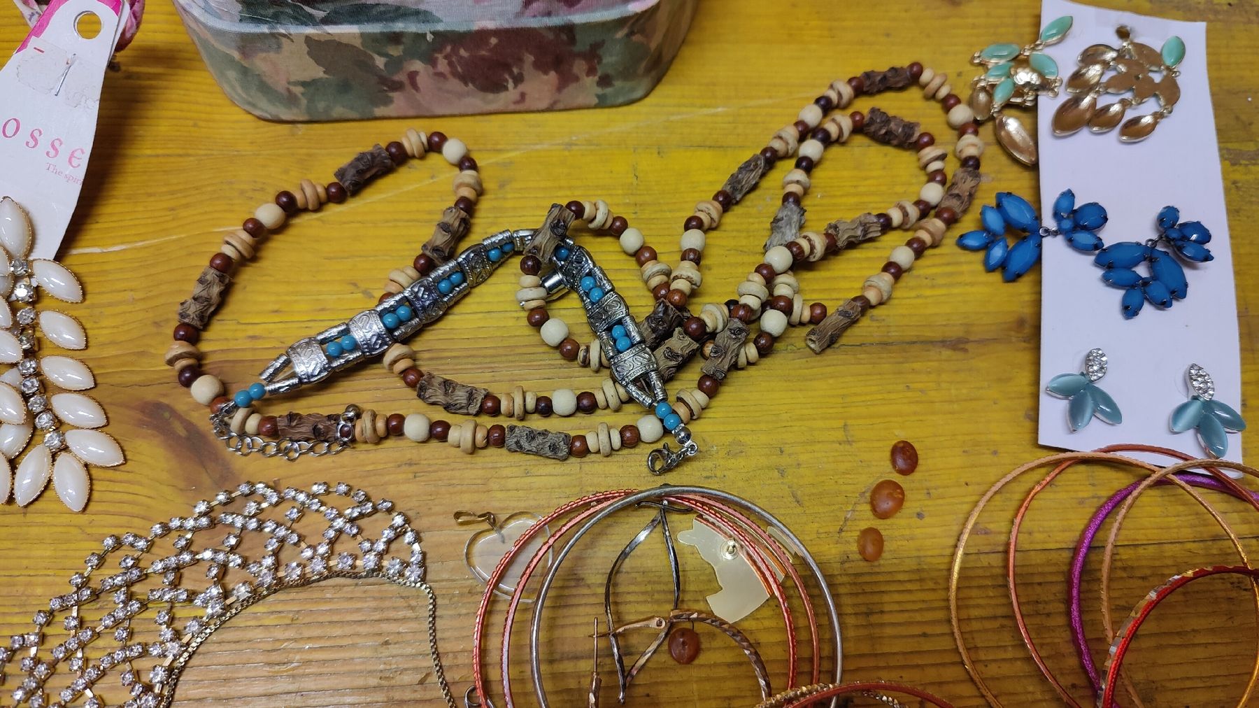 Sonstiger Schmuck: Modeschmuck mit Schatulle (L4) – Gebraucht aus Aarau von bro_9zsg 3