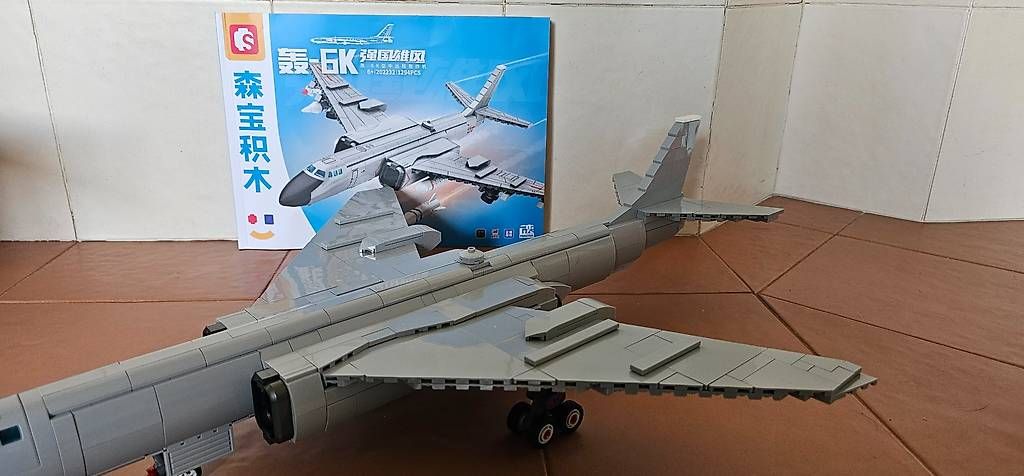 Giocattoli: SEMBO 202232 H-6K Medium and Long Range Bomber – Usato da Schaan venduto da Klemmbausteine 1