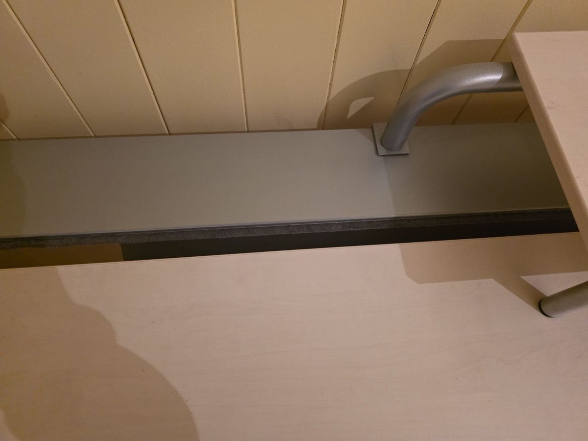 Scrivanie: Schreibtisch – Usato da Küssnacht am Rigi venduto da Patricg01 1
