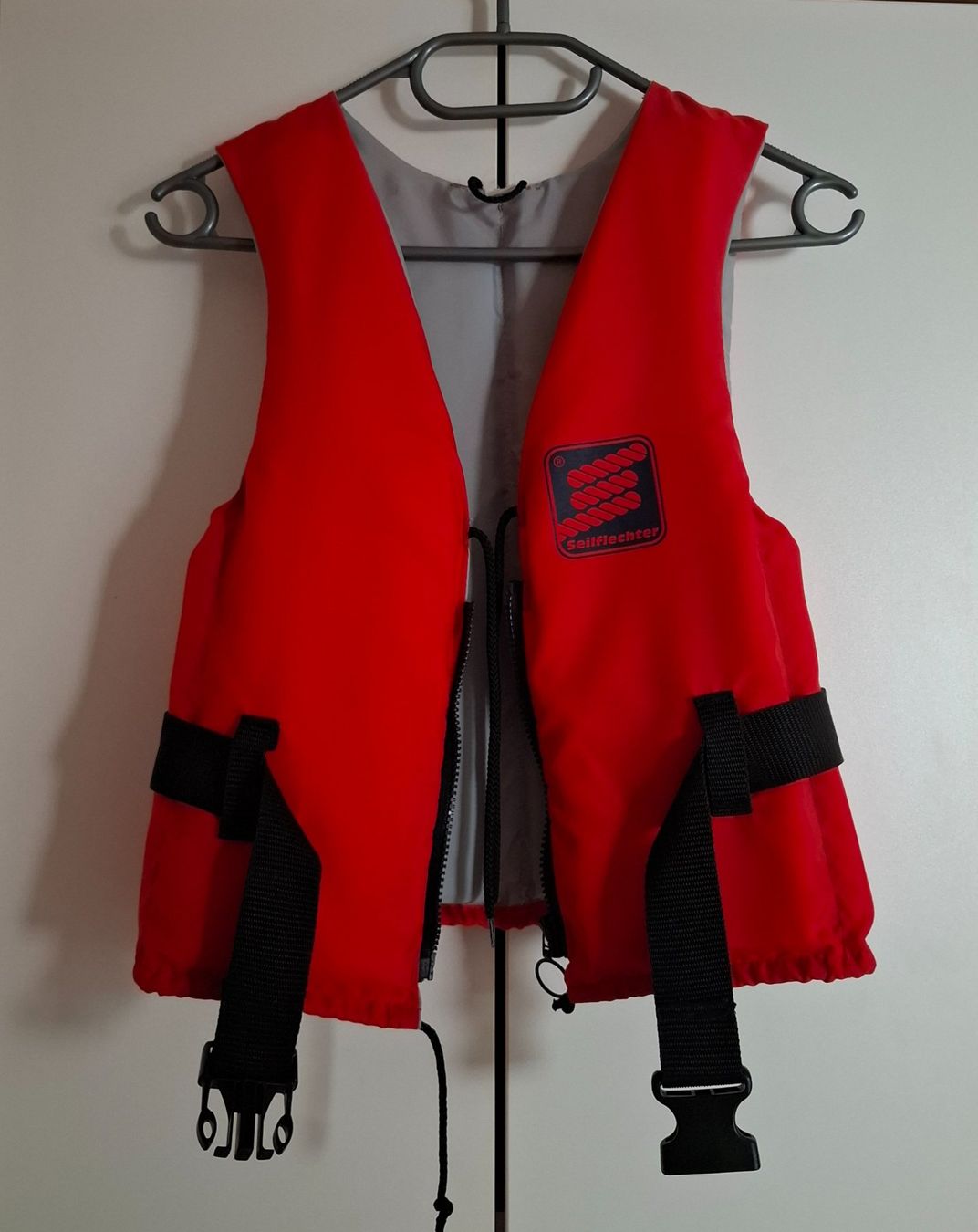 Schwimmwesten: Kinder Schwimmweste, rot, 40-60 Kg – Neu (gemäss Beschreibung) aus Sisseln AG von Tropea4334 1