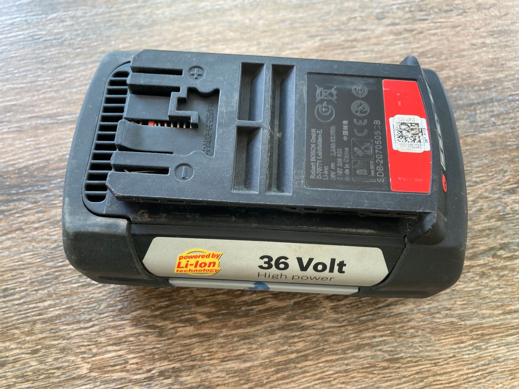 Bosch Caricatori & Batterie: Akku mit Ladegerät 36V 2.6Ah Bosch – Usato da Bönigen venduto da sailingbuli 1