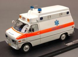 Matrix MX20302-391 CHEVROLET G30 VAN AMBULANCE 1986 1:43