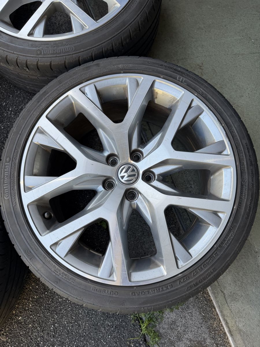 Volkswagen Pneumatici & Ruote complete: Original VW Polo 17 Zoll – Usato da Mollis venduto da BSL10 4