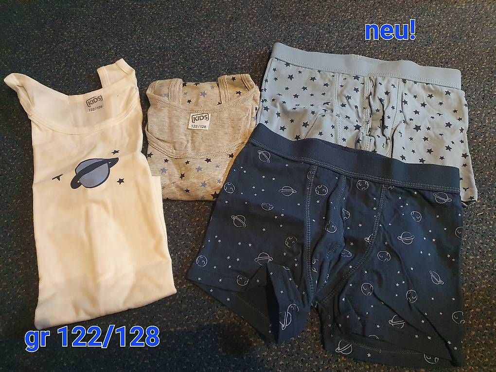 Lotti & Set di vestiti: Zwillingskleider 122 / 128 – Usato da Häutligen venduto da manu-abc 2