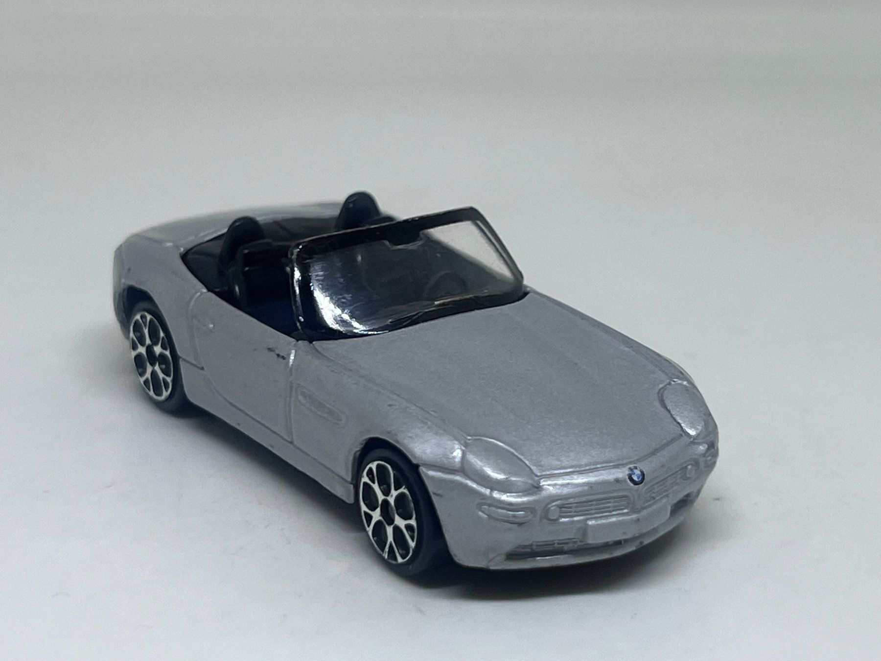 Maisto Modellini d'auto: Maisto BMW Z8 #604 – Usato da Wildegg venduto da LaaBoutique