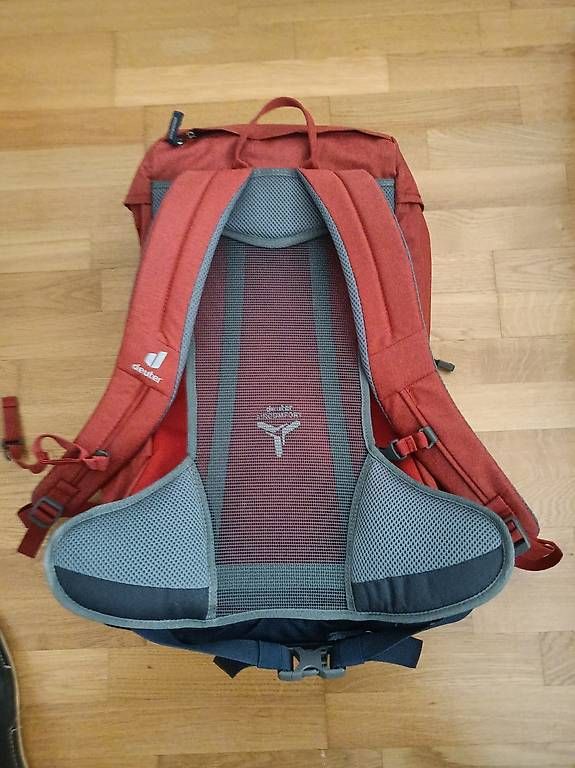 Zaini: Deuter Tagesrucksack 24L – Usato da Burgdorf venduto da Kur_kx2f 1