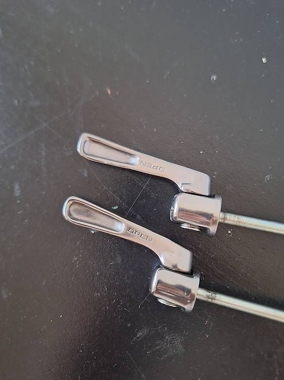 Shimano Pezzi di ricambio: SHIMANO XTR M960 M965 Schnellspanner MTB 26 – Usato da Elgg venduto da Delirium_Mountains 1