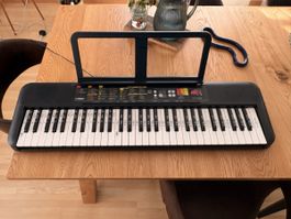 Yamaha Keyboard PSR-F52