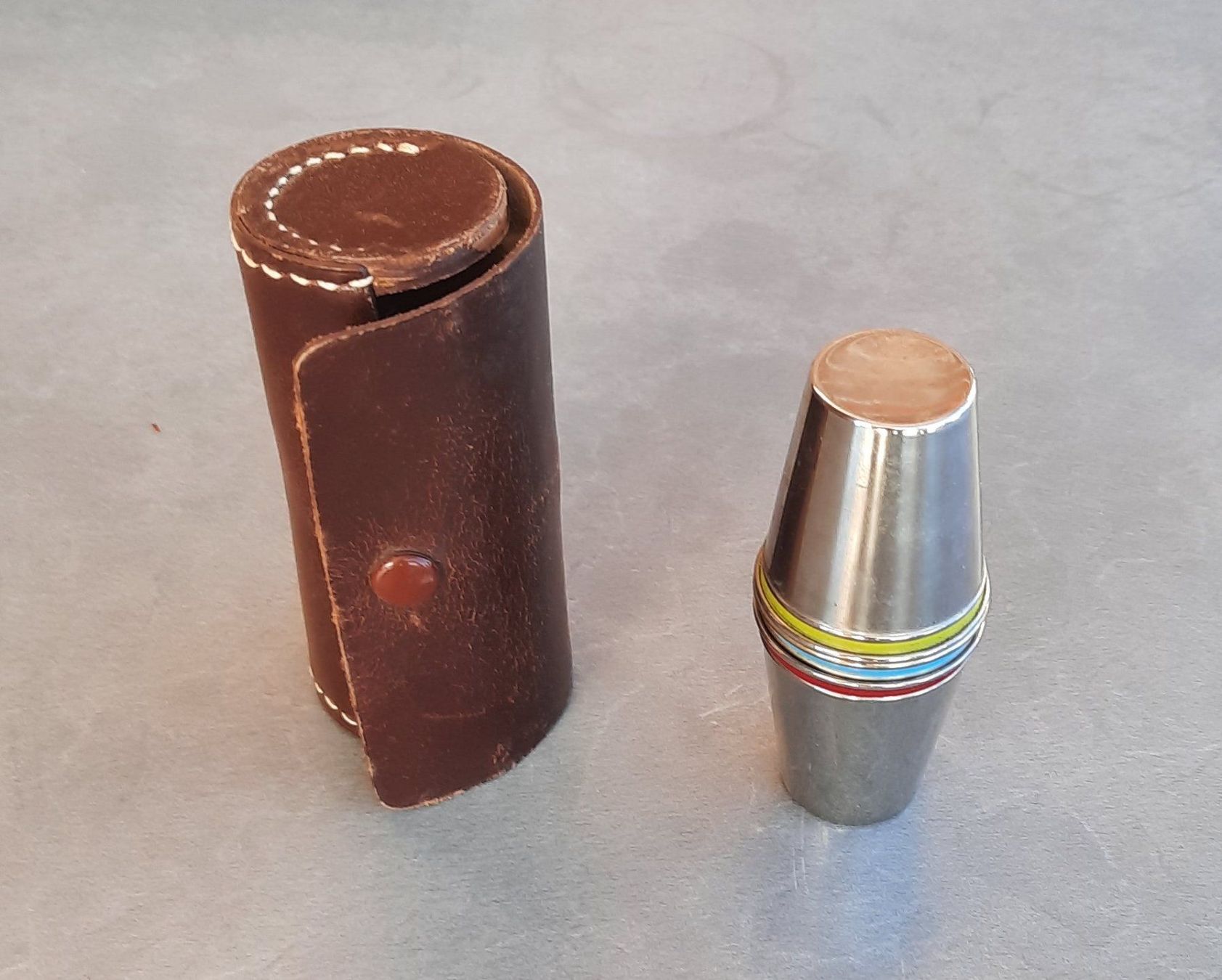 Set di piatti: originelle Schnapsbecher – Usato da Kilchberg ZH venduto da Ernzi47 2