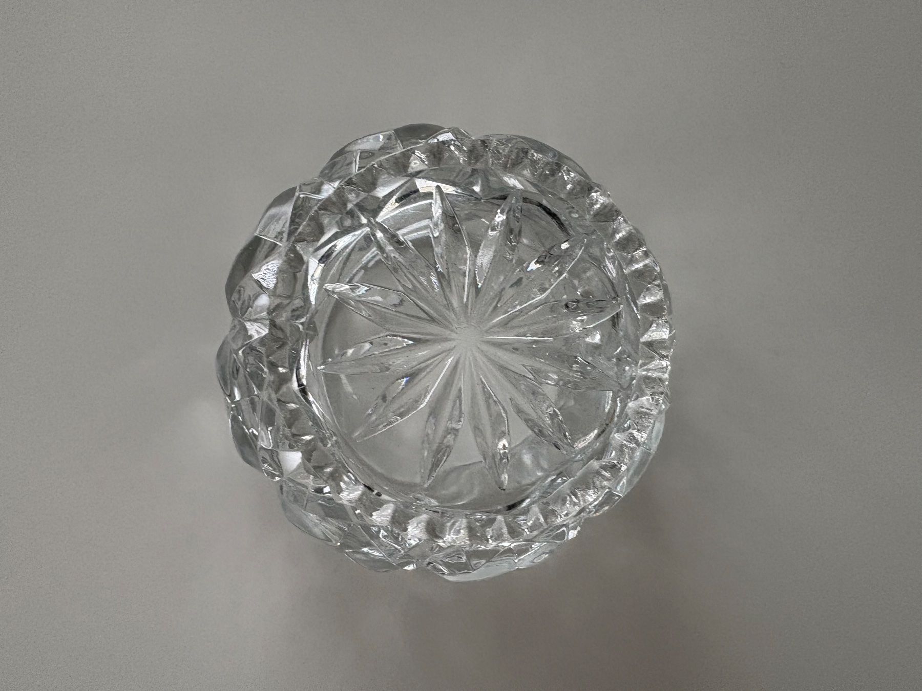 Ciotole: Bol décoratif en cristal taillé. – Usato da Lausanne venduto da opi_92cn 3