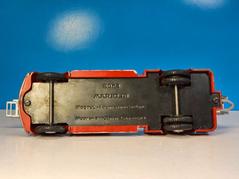 MÄRKLIN 8023 MAGIRUS Feuerwehrleiterwagen Feuerwehr Einsatzfahrzeug Modellauto EUR 99,83