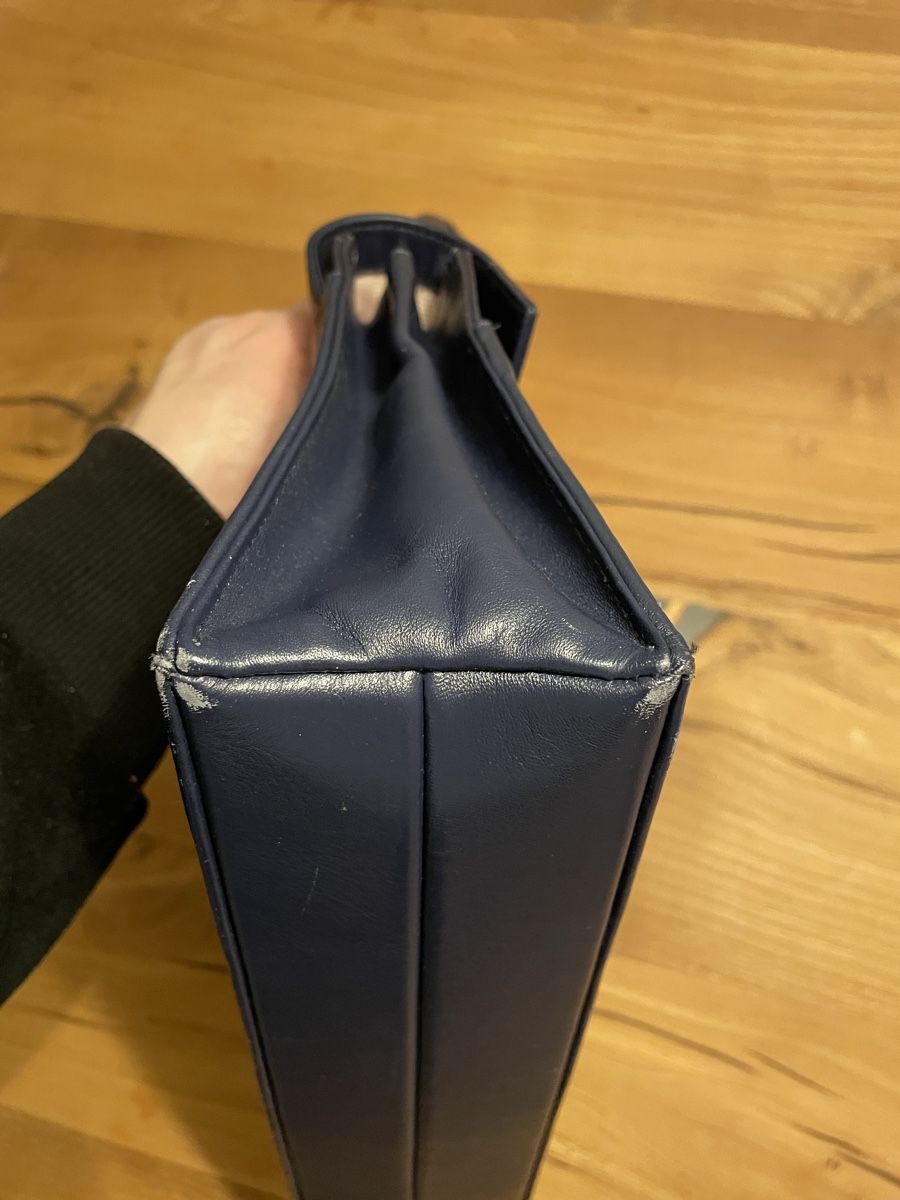 Taschen für Damen: Bradley Handtasche Dunkelblau – Gebraucht aus Zürich von MW176 3